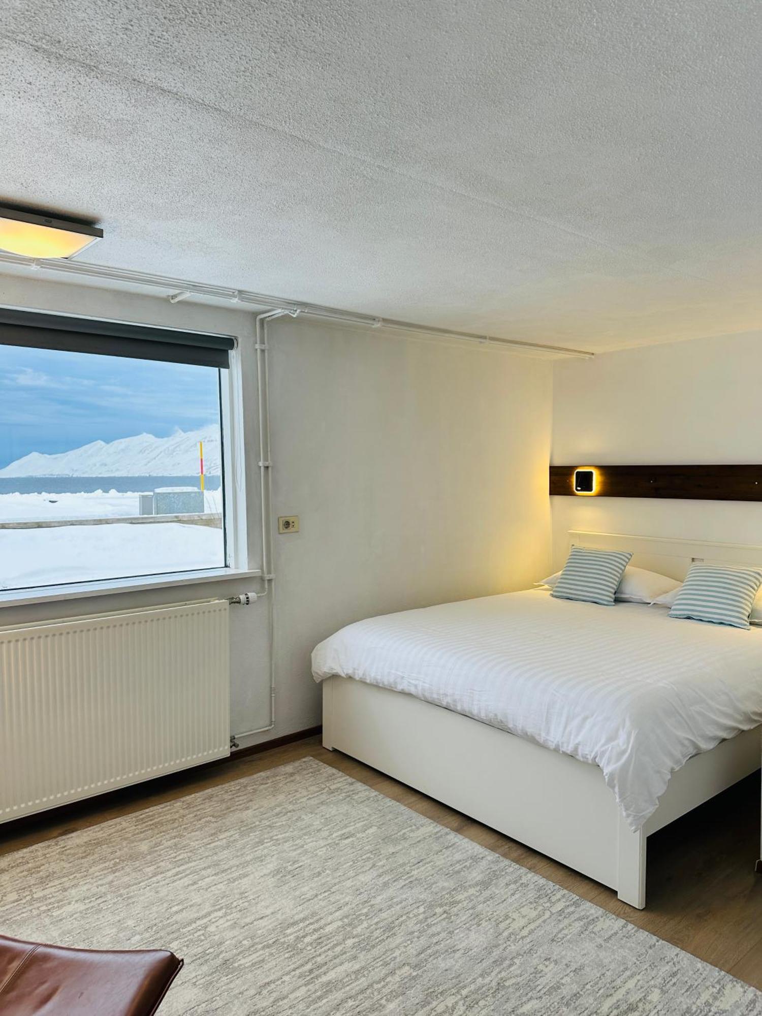 Waterfront Fjord House Otel Arskogssandur Oda fotoğraf