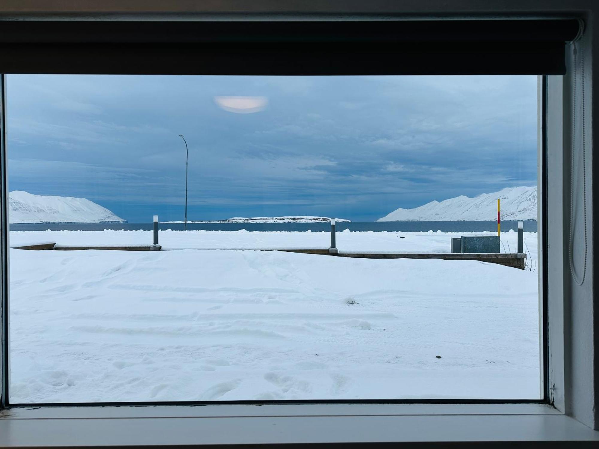 Waterfront Fjord House Otel Arskogssandur Oda fotoğraf